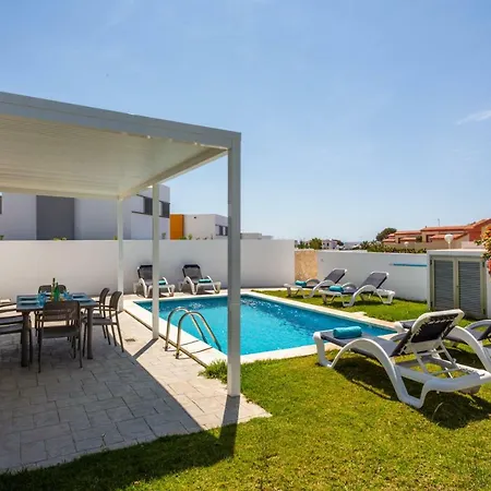 Villa 26 *